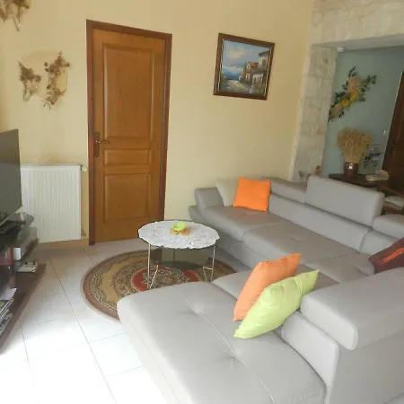 Holiday home Les Quatre Saisons Saint-Angeau