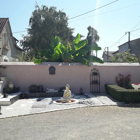 Semesterbostad Les Quatre Saisons